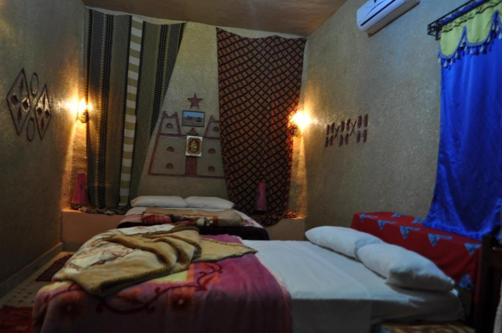 Riad Aicha & Camel Trekking Merzouga Rum bild