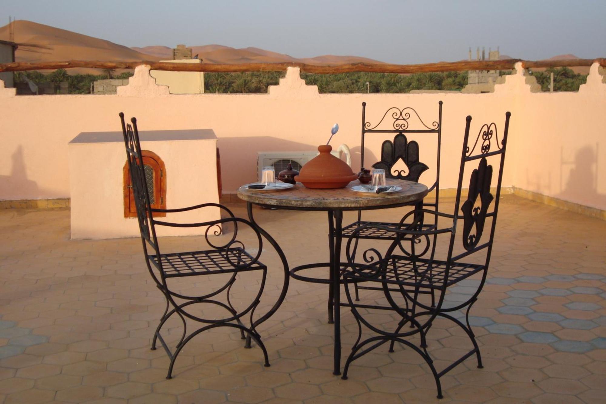 Riad Aicha & Camel Trekking Merzouga Exteriör bild